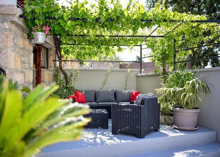 Tatil Evi Skevini Dvori Starigrad Paklenica