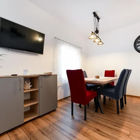 Skevini Dvori Ferienhaus *