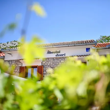 Skevini Dvori Hébergement de vacances *