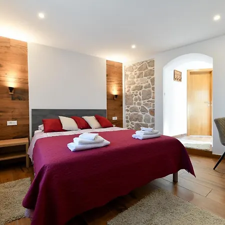 Skevini Dvori Ferienhaus Starigrad Paklenica