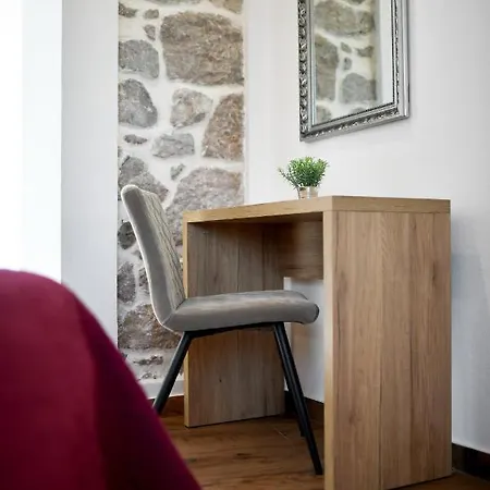 Skevini Dvori Tatil Evi