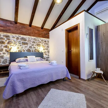 Skevini Dvori Ferienhaus