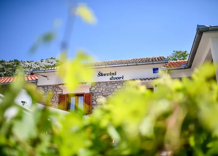 Skevini Dvori Dom wakacyjny *