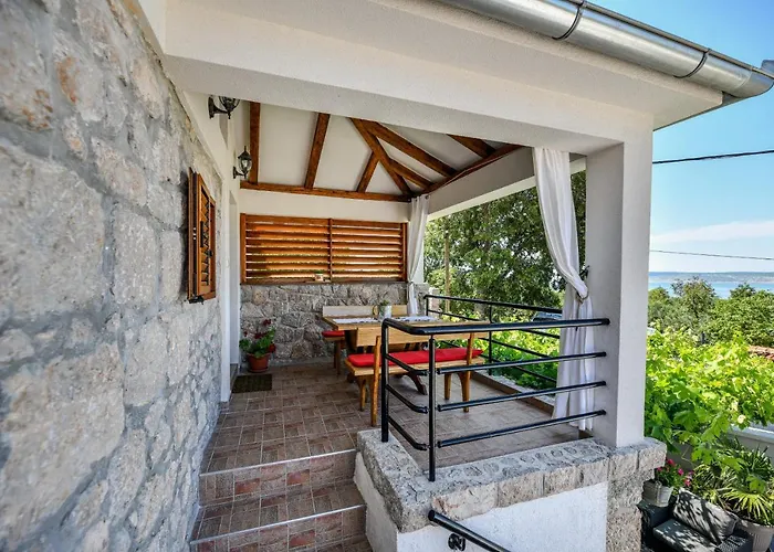 Skevini Dvori Starigrad-Paklenica